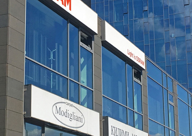THE HIGH-END BUILDINGS, CONVENIENT ACCESS AND FAVORABLE ENVIRONMENT ARE AMONG THE LEADING FACTORS IN THE CHOICE OF OFFICES FOR SERVICES
